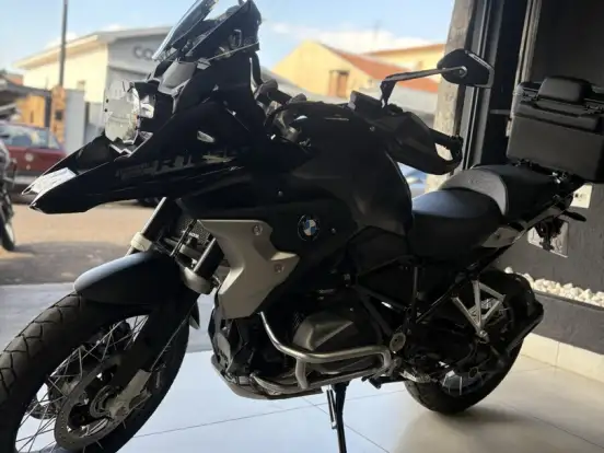 BMW-R 1250 GS PREMIUM TRIPLE BLACK BMW-R 1250 GS PREMIUM TRIPLE BLACK-2022