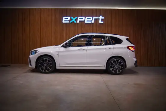 BMW-X1-2021
