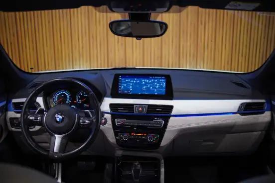 BMW-X1-2021