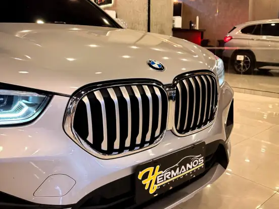 BMW-X1-2021