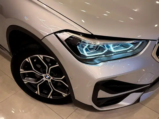 BMW-X1-2021