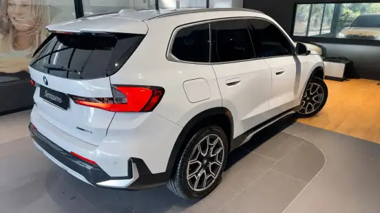 BMW-X1-2024