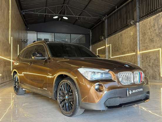 BMW-X1-2011