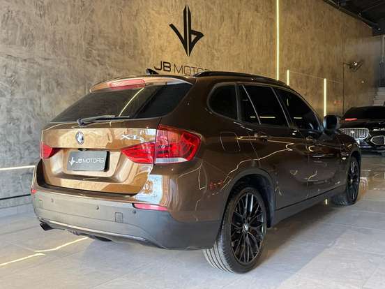 BMW-X1-2.0 16V GASOLINA SDRIVE18I 4P AUTOMÁTICO BMW-X1-2011