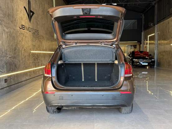 BMW-X1-2.0 16V GASOLINA SDRIVE18I 4P AUTOMÁTICO BMW-X1-2011
