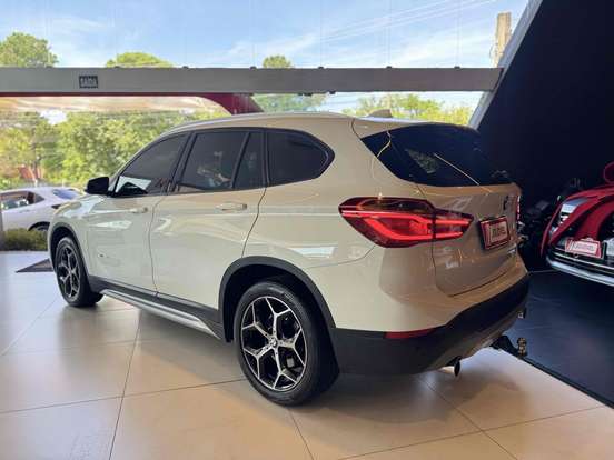 BMW-X1-2016