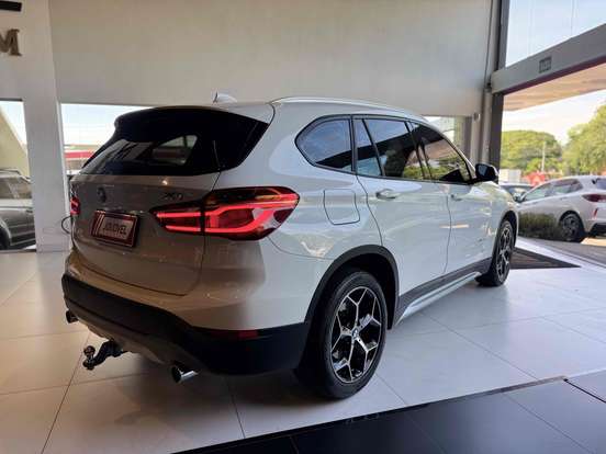 BMW-X1-2.0 16V TURBO ACTIVEFLEX SDRIVE20I 4P AUTOMÁTICO BMW-X1-2016