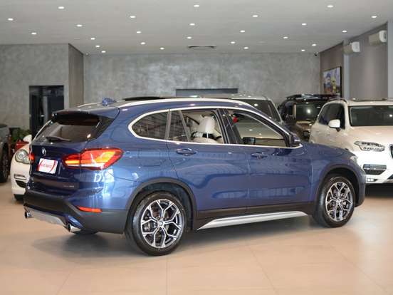 BMW-X1-2.0 16V TURBO ACTIVEFLEX SDRIVE20I X-LINE 4P AUTOMÁTICO BMW-X1-2021
