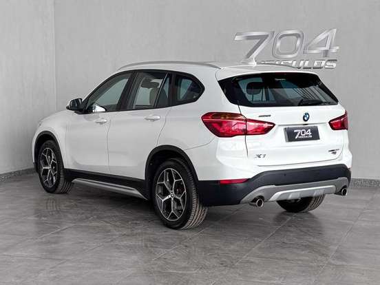 BMW-X1-2.0 16V TURBO ACTIVEFLEX SDRIVE20I X-LINE 4P AUTOMÁTICO BMW-X1-2018