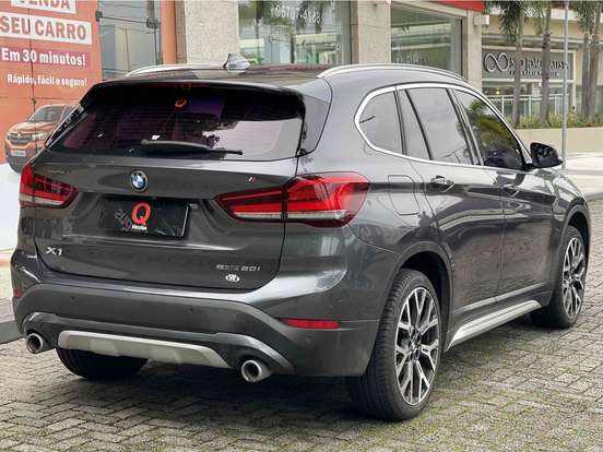 BMW-X1-2.0 16V TURBO ACTIVEFLEX SDRIVE20I X-LINE 4P AUTOMÁTICO BMW-X1-2022