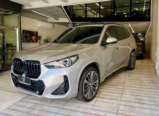 BMW-X1-2024