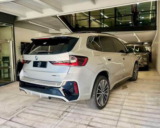 BMW-X1-2024