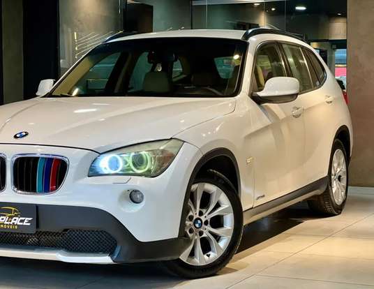 BMW-X1-2011