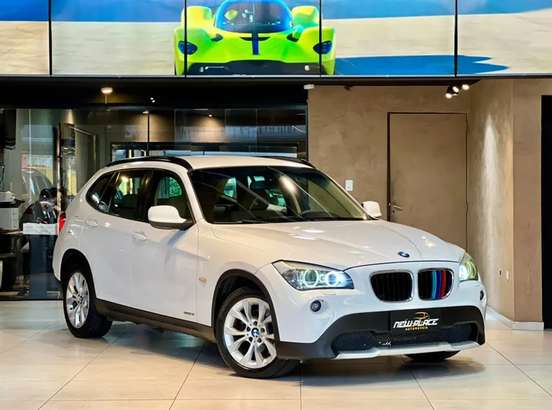 BMW-X1-2011