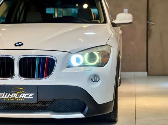 BMW-X1-2011