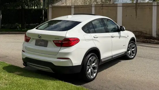 BMW-X4-2017