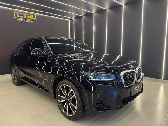 BMW-X4-2022
