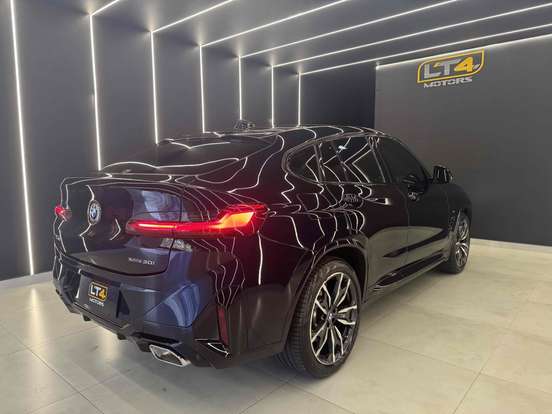 BMW-X4-2022