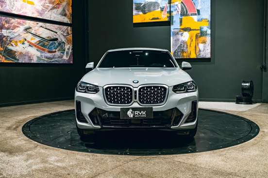 BMW-X4-2024