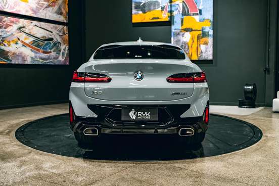 BMW-X4-2024