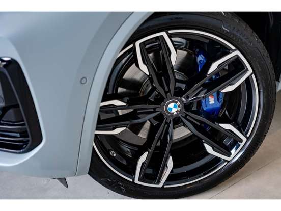 BMW-X4-2022