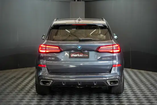 BMW-X5-2022