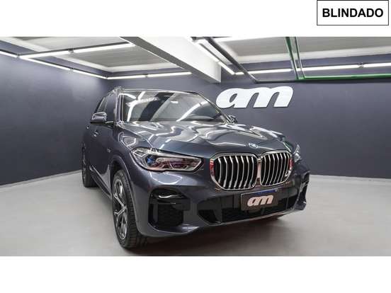 BMW-X5-3.0 I6 TURBO HÍBRIDO XDRIVE45E M SPORT AUTOMÁTICO BMW-X5-2022