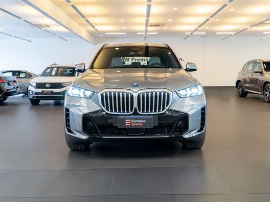 BMW-X5-3.0 I6 TURBO HÍBRIDO XDRIVE50E M SPORT AUTOMÁTICO BMW-X5-2025