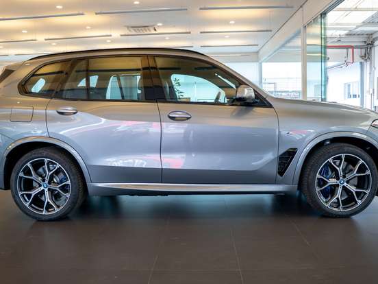 BMW-X5-3.0 I6 TURBO HÍBRIDO XDRIVE50E M SPORT AUTOMÁTICO BMW-X5-2025