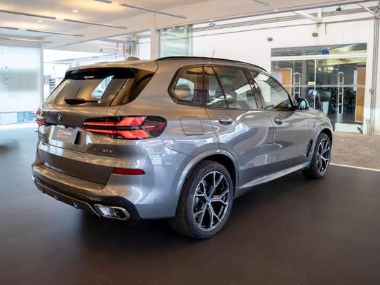 BMW-X5-3.0 I6 TURBO HÍBRIDO XDRIVE50E M SPORT AUTOMÁTICO BMW-X5-2025