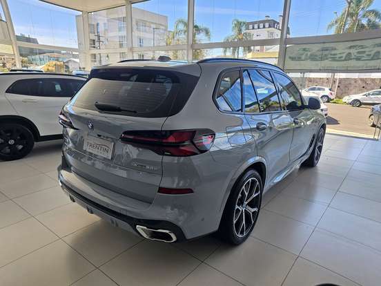 BMW-X5-3.0 I6 TURBO HÍBRIDO XDRIVE50E M SPORT AUTOMÁTICO BMW-X5-2023