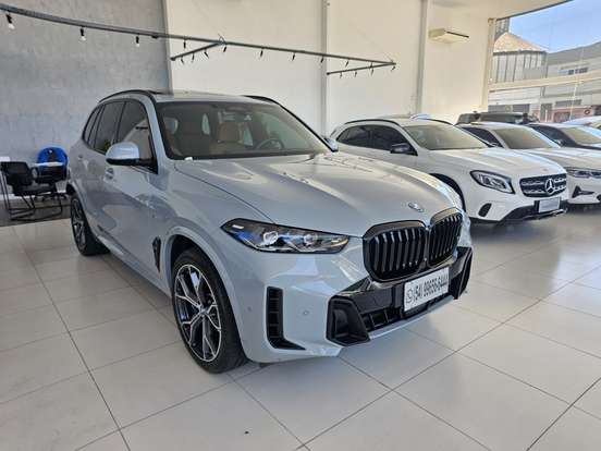 BMW-X5-3.0 I6 TURBO HÍBRIDO XDRIVE50E M SPORT AUTOMÁTICO BMW-X5-2023