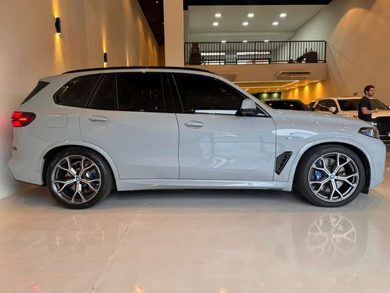 BMW-X5-3.0 I6 TURBO HÍBRIDO XDRIVE50E M SPORT AUTOMÁTICO BMW-X5-2024