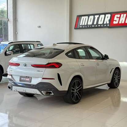 BMW-X6-2021
