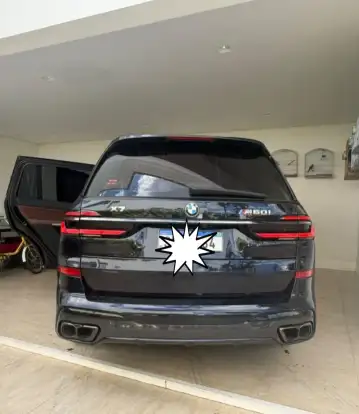 BMW-X7-2023