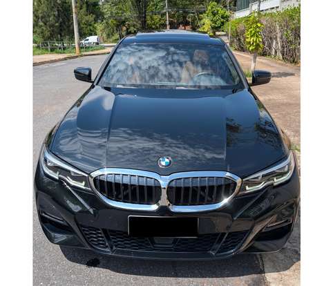 BMW-320i-2021