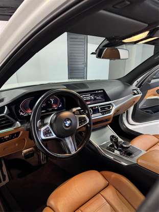 BMW-320i-2021