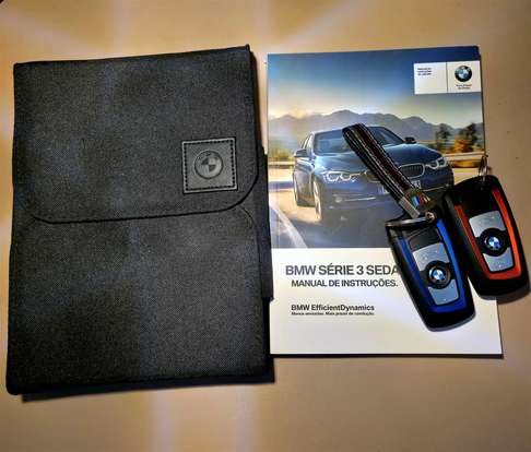 BMW-320i-2017