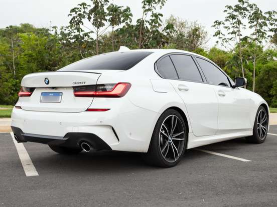BMW-330i-2.0 16V TURBO GASOLINA M SPORT AUTOMÁTICO BMW-330i-2019