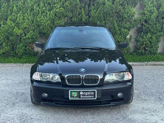 BMW-330i-2000
