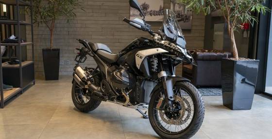 BMW R 1300 GS TRIPLE BLACK 