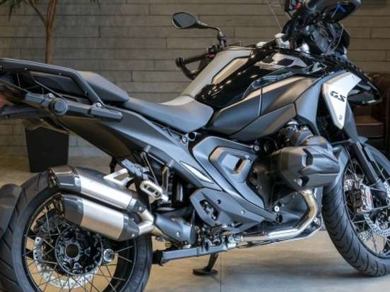 BMW-R 1300 GS TRIPLE BLACK BMW-R 1300 GS TRIPLE BLACK-2026