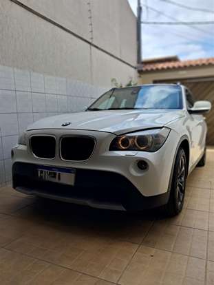 BMW-X1-2011