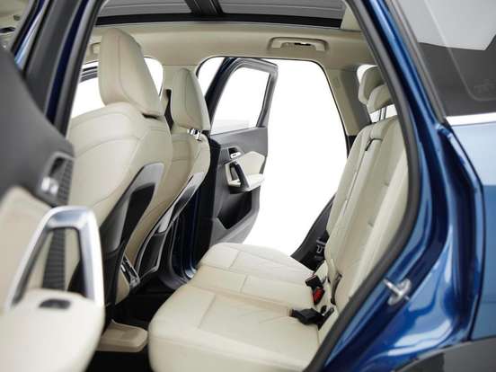 BMW-X1-2.0 16V TURBO GASOLINA SDRIVE20I X-LINE STEPTRONIC BMW-X1-2023