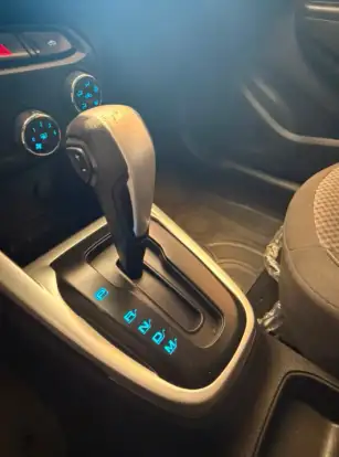 CHEVROLET-ONIX-2018