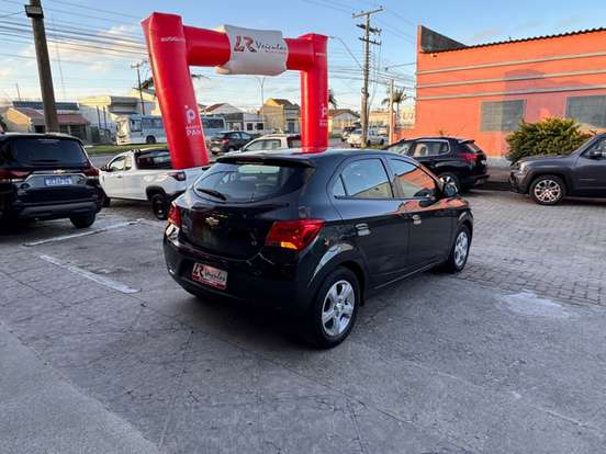 CHEVROLET-ONIX-1.4 MPFI LT 8V FLEX 4P AUTOMÁTICO CHEVROLET-ONIX-2019