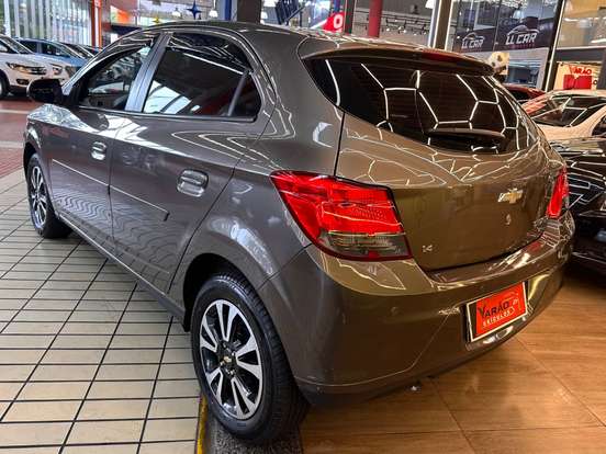 CHEVROLET-ONIX-2013
