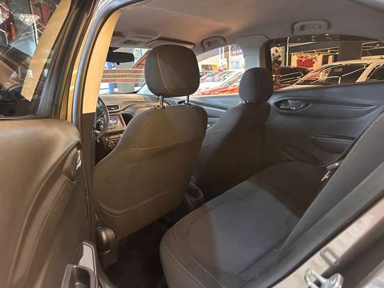 CHEVROLET-ONIX-2013