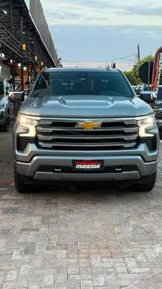 CHEVROLET SILVERADO 5.3 V8 GASOLINA 1500 HIGH COUNTRY 4X4 AUTOMÁTICO