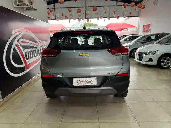CHEVROLET-TRACKER-2023